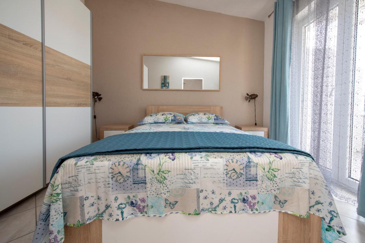 Apartments Bevanda Подстрана Екстериор снимка