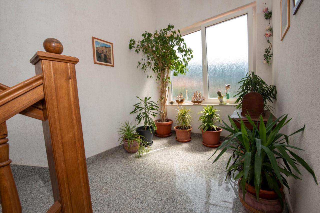 Apartments Bevanda Подстрана Екстериор снимка