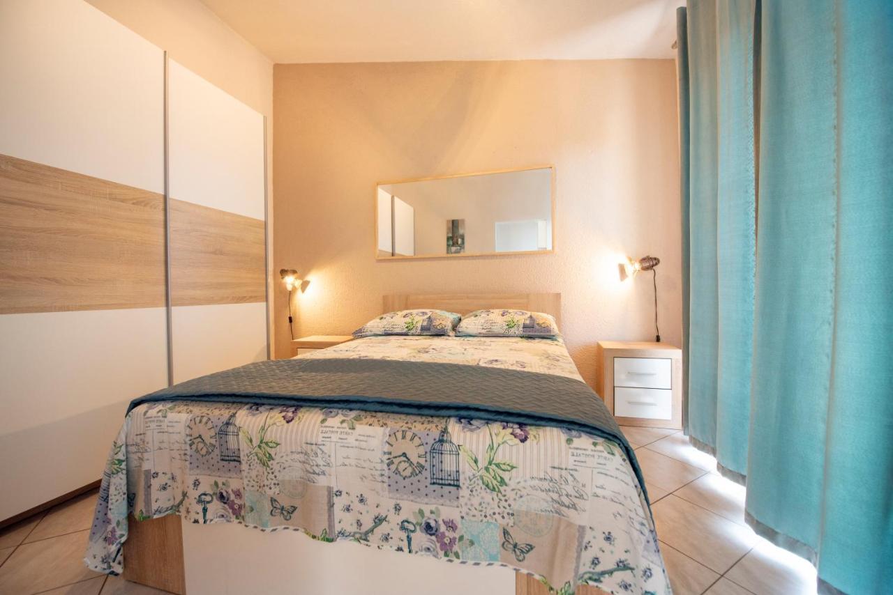 Apartments Bevanda Подстрана Екстериор снимка