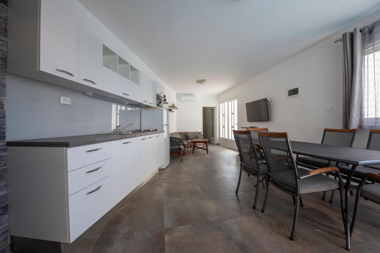 Apartments Bevanda Подстрана Екстериор снимка