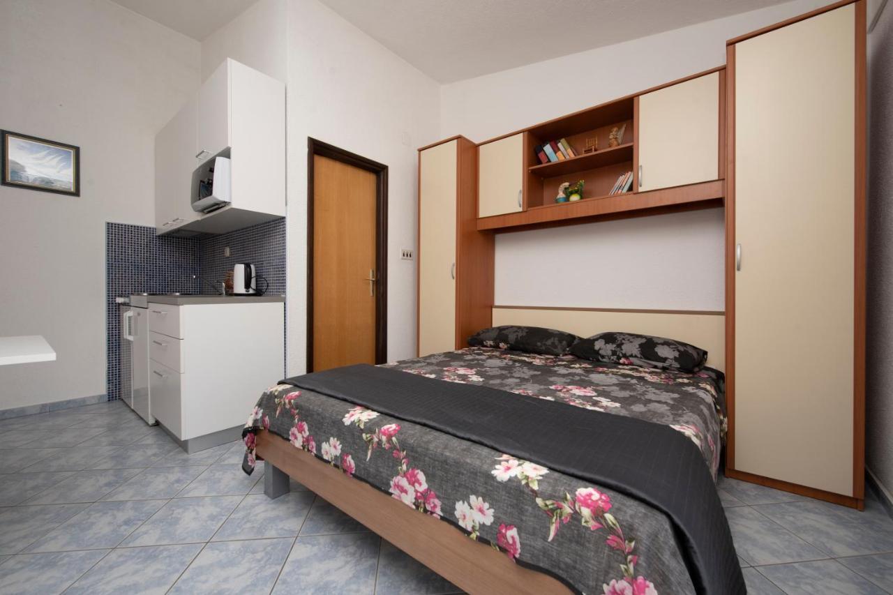 Apartments Bevanda Подстрана Екстериор снимка