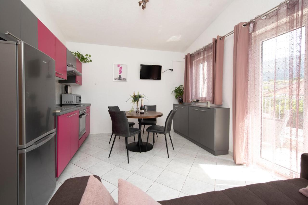 Apartments Bevanda Подстрана Екстериор снимка