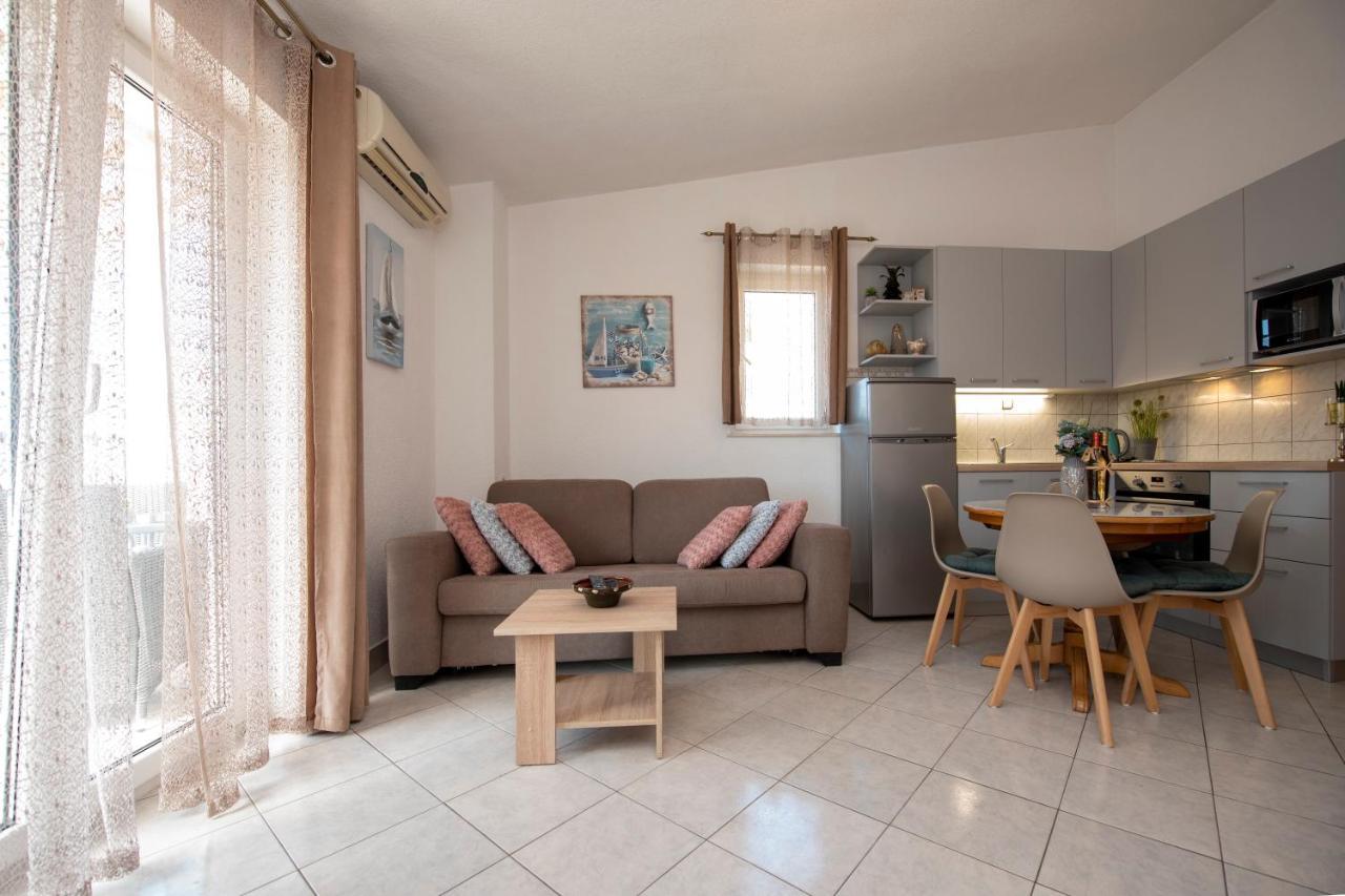 Apartments Bevanda Подстрана Екстериор снимка