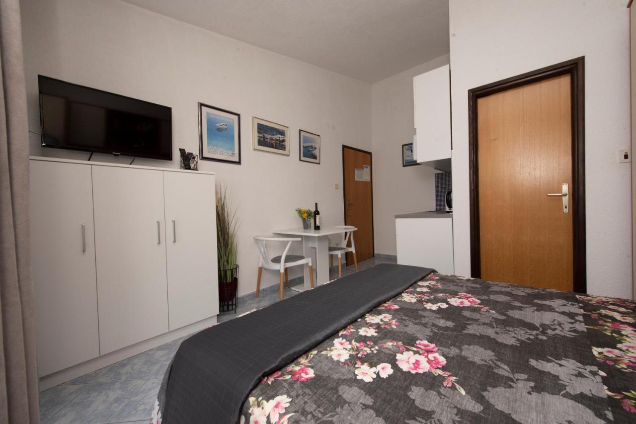 Apartments Bevanda Подстрана Екстериор снимка
