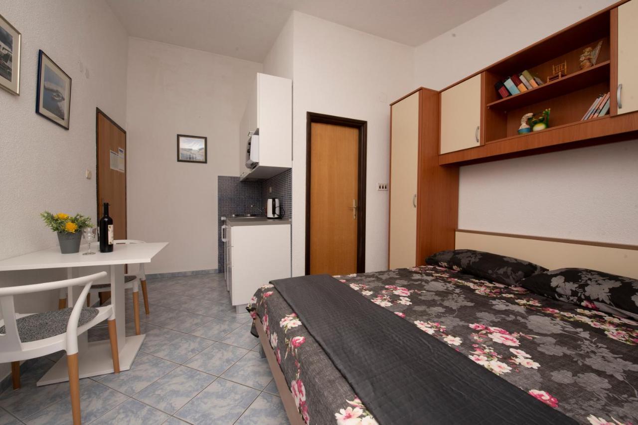 Apartments Bevanda Подстрана Екстериор снимка